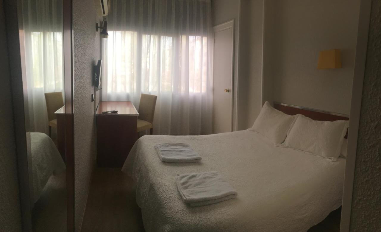 Hostal la Parrilla Tudela Esterno foto